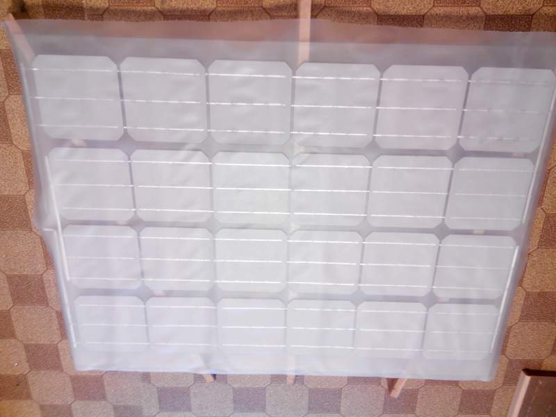 фото процесса сборки самодельной солнечной панели